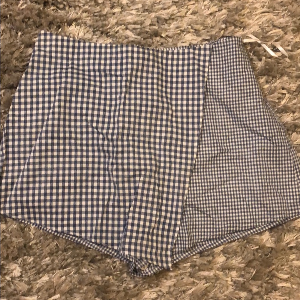 Gingham Skort in blue and white.
